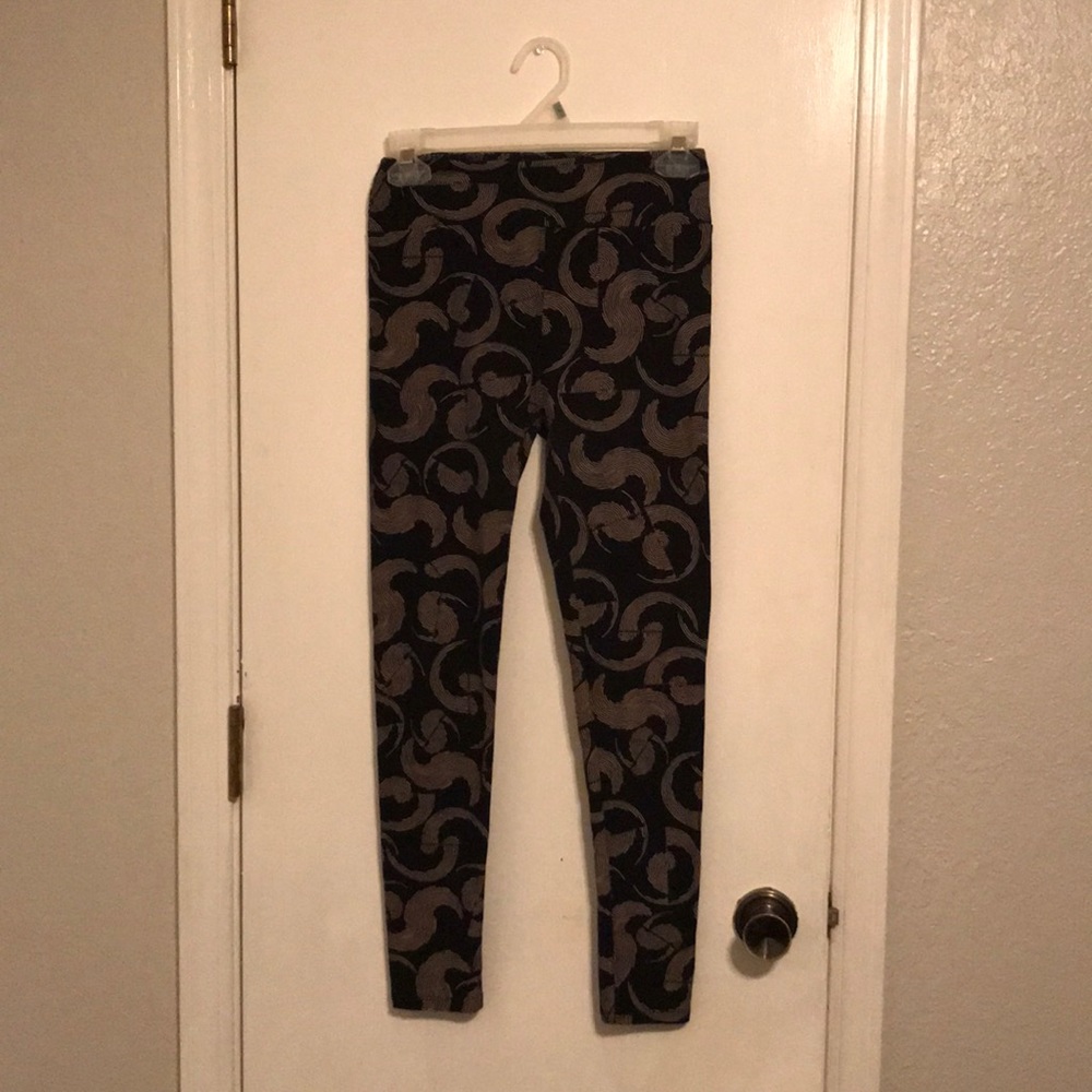 LuLaRoe Black and Tan Leggings
